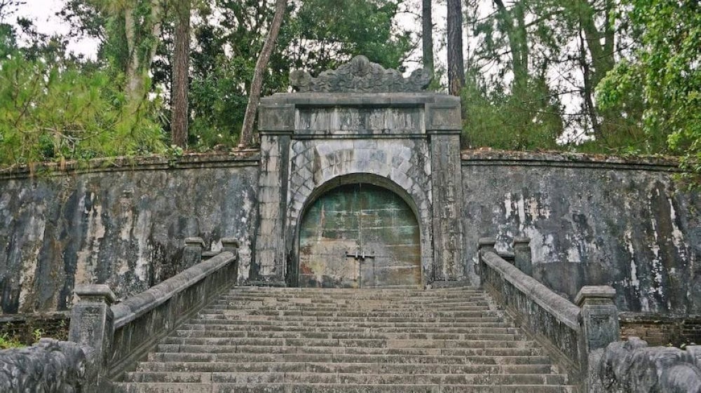 Visitors are not allowed to enter this area